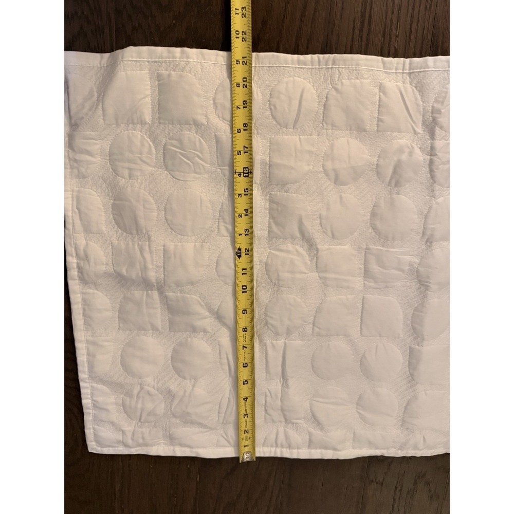 1 Kate Spade New York Noel White Marshmallow King Sham 20x36 Quilted      !Read! - Picture 4 of 12